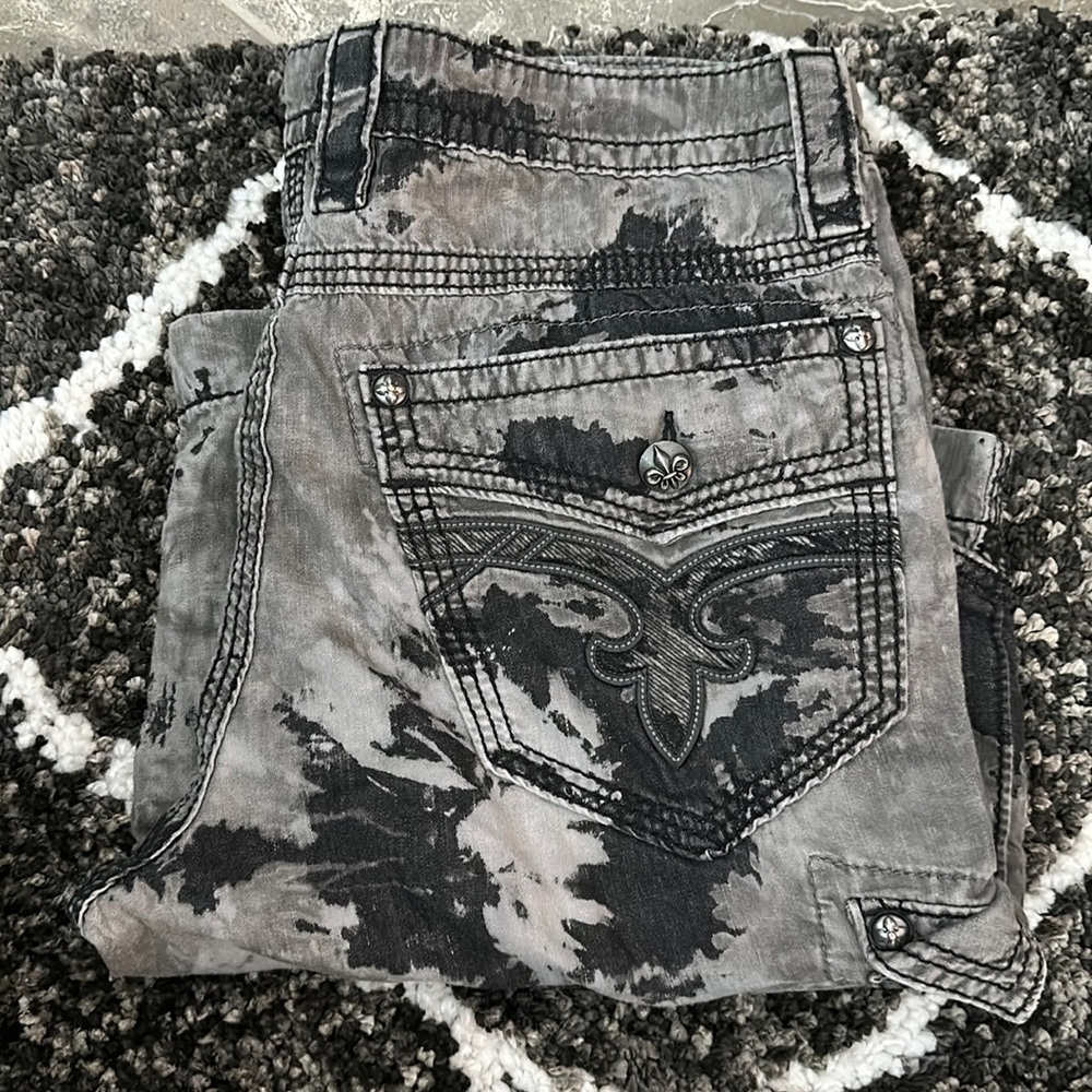 Men’s Rock Revival cargo shorts